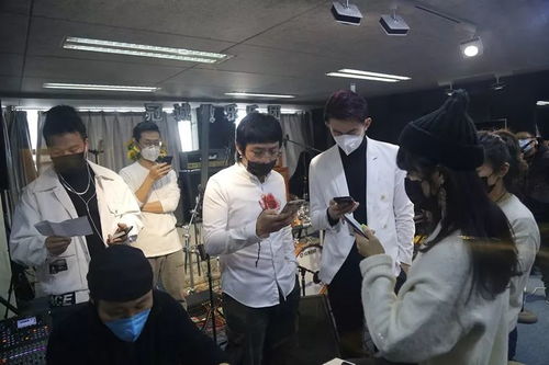 原創(chuàng)戰(zhàn)疫歌曲《心手相牽》錄制完成，徐州廣播電視傳媒集團(tuán)以藝術(shù)傳遞力量